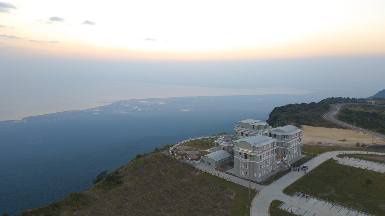 Le Bokor Palace Kampot Exteriér fotografie