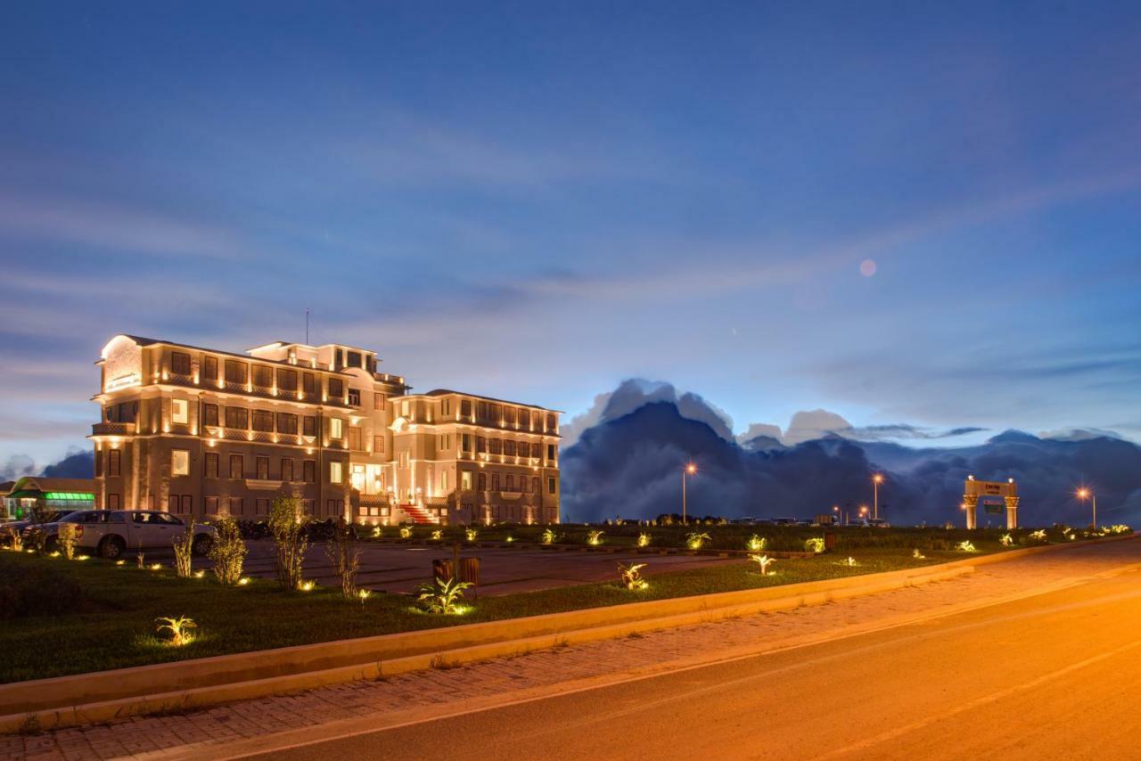Le Bokor Palace Kampot Exteriér fotografie